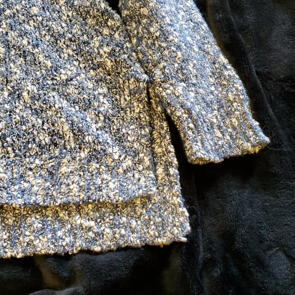 Sweater - Picture 2 of 3